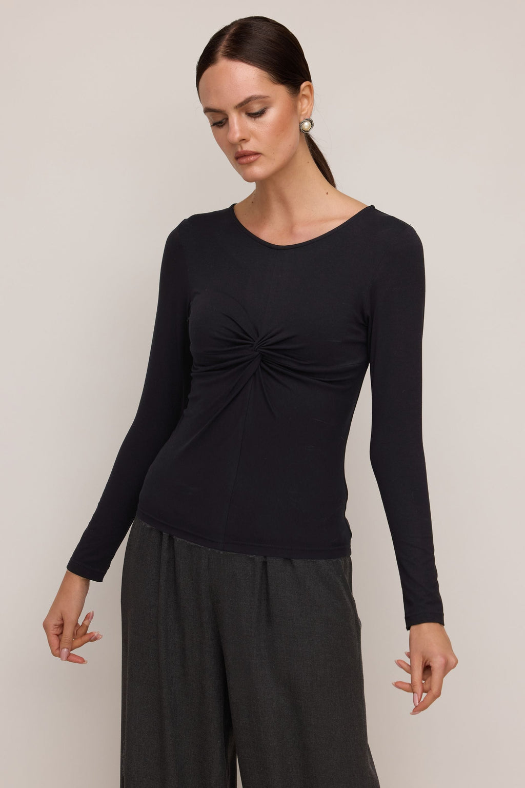 Ana&Co™ Bluzka basic z zawinięciem czarna